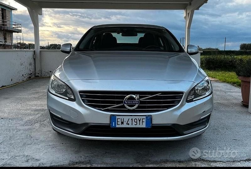 Usata Volvo S60 2014 Grigio Berlina