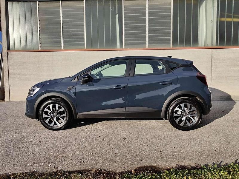 Usata Renault Captur 101 CV (74 kW) 2023 Grigio SUV