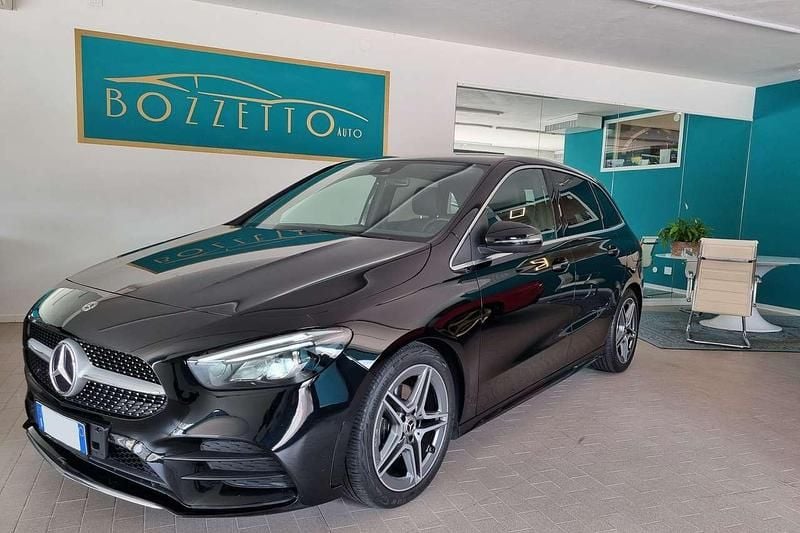 Usata Mercedes B200 AMG line 150 CV (110 kW) 2020 Nero notte Monovolume