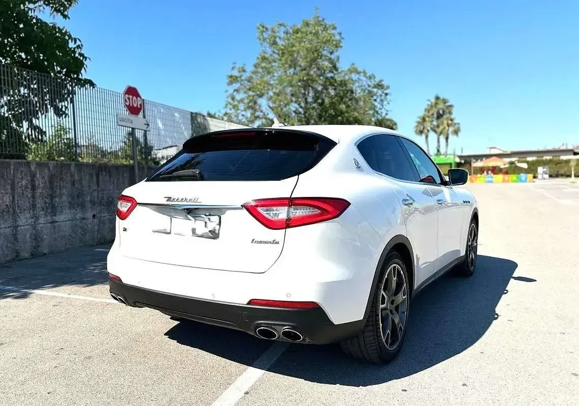 Usata Maserati Levante 250 CV (183 kW) 2018 Bianco SUV