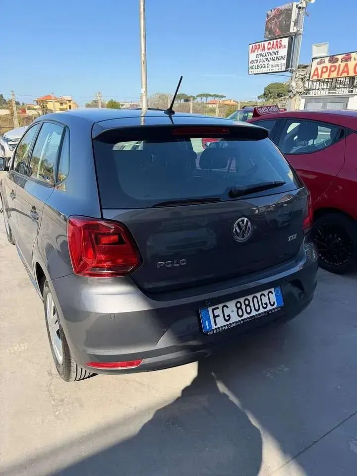 Usata VW Polo Comfortline 75 CV (55 kW) 2016 Grigio Berlina