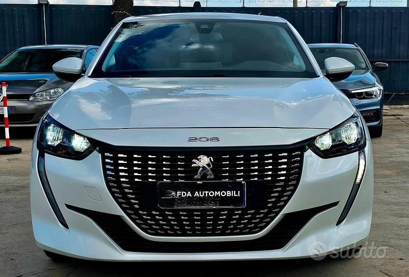 Usata Peugeot 208 Allure 100 CV (73 kW) 2021 Bianco Utilitaria