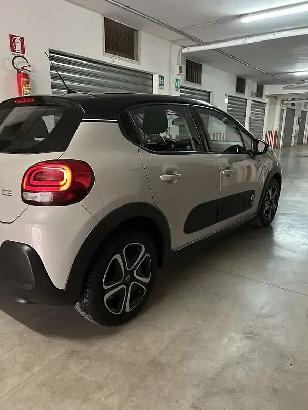 Usata Citroën C3 Shine 99 CV (72 kW) 2017 Beige Berlina
