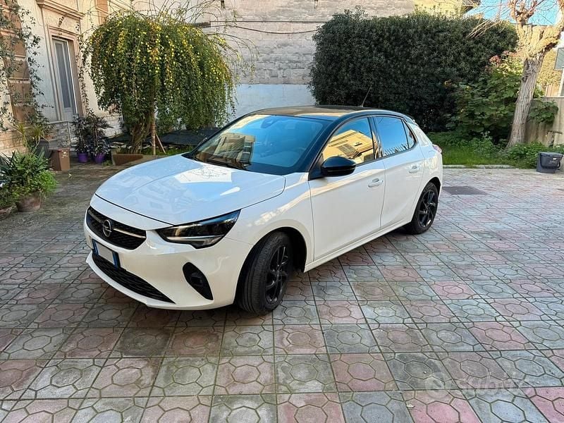 Usata Opel Corsa Design & Tech 75 CV (55 kW) 2022 Bianco Utilitaria