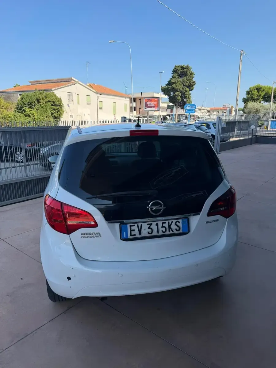 Usata Opel Meriva 95 CV (69 kW) 2014 Bianco Monovolume