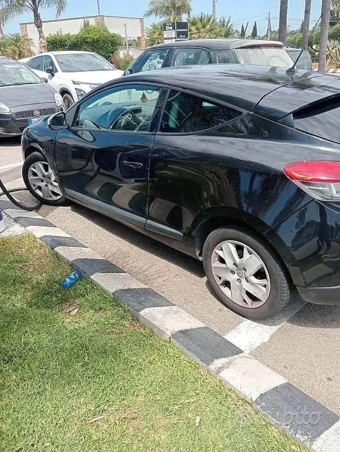 Usata Renault Mégane III 110 CV (80 kW) 2012 Nero
