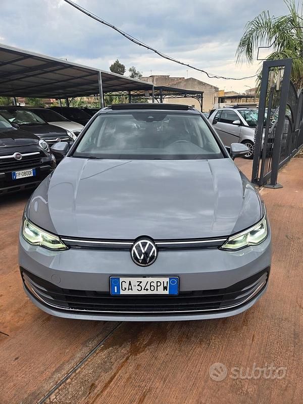 Grigio Usata 2020 VW Golf R-line Tre volumi | 20.900 € (Buon prezzo) - Immagine 1/4