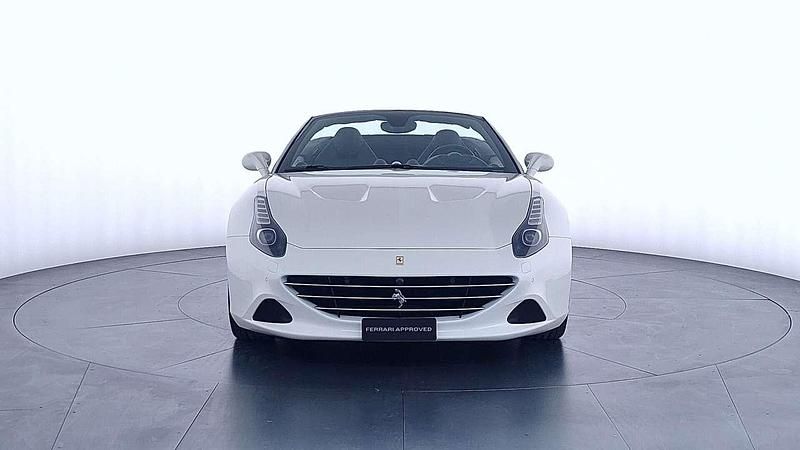 Usata Ferrari California 560 CV (411 kW) 2017 Bianco Cabrio