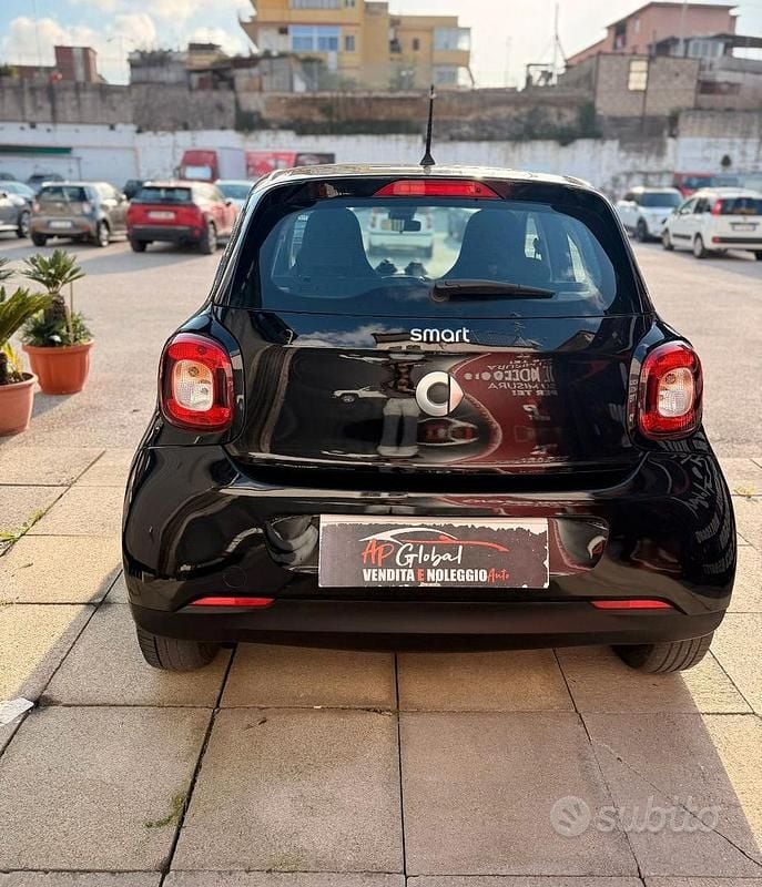 Usata Smart ForFour Passion 71 CV (52 kW) 2019 Nero Utilitaria