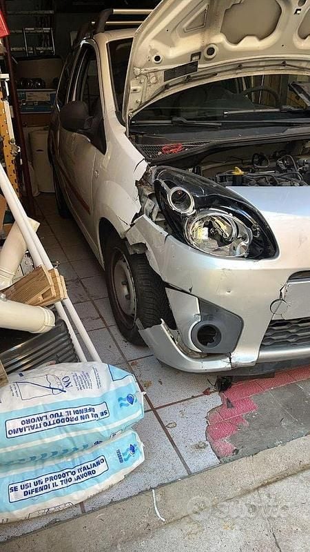 Usata Fiat 600 2004 Rosso Utilitaria