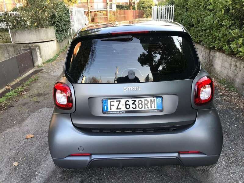 Usata Smart ForTwo Coupé Superpassion 71 CV (52 kW) 2019 Grigio opaco Utilitaria