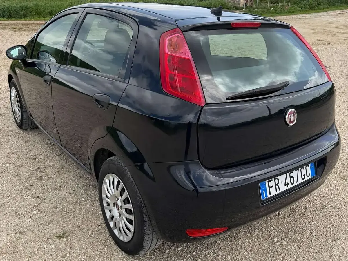 Usata Fiat Punto Street 95 CV (69 kW) 2018 Nero Utilitaria