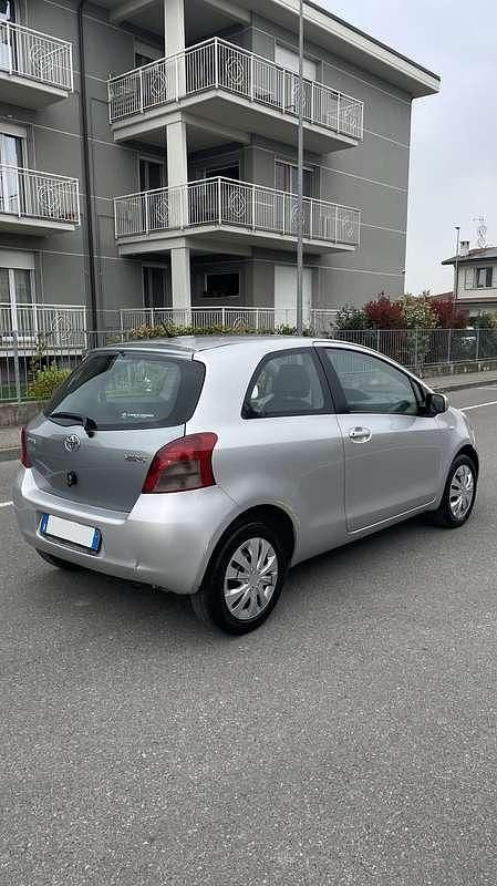 Usata Toyota Yaris 65 CV (47 kW) 2008 Utilitaria