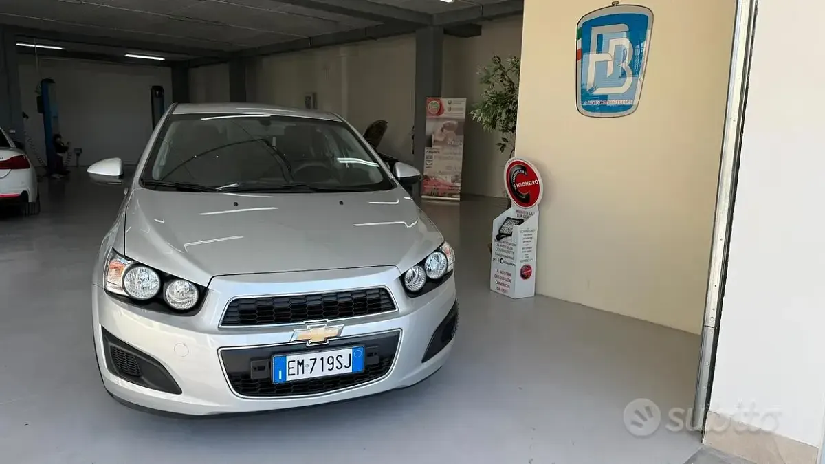 Usata Chevrolet Aveo LT 75 CV (55 kW) 2012 Grigio Berlina