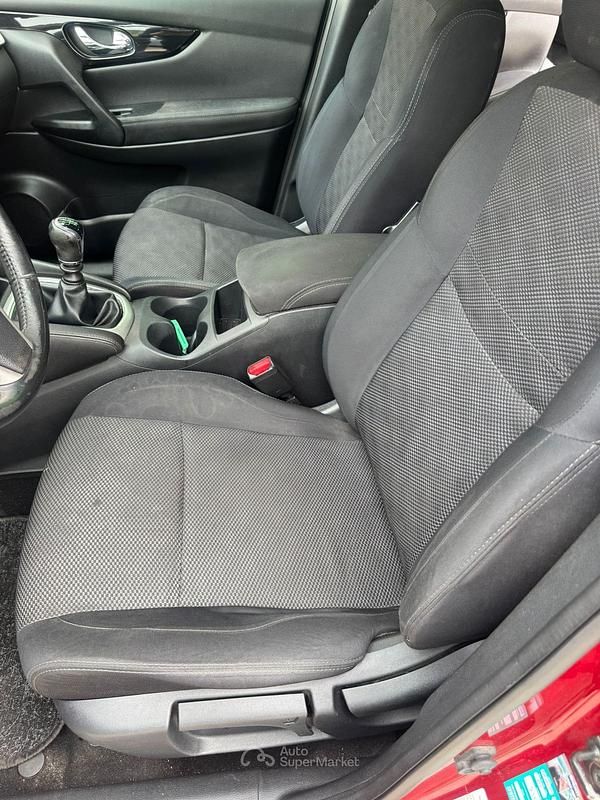 Usata Nissan Qashqai 116 CV (85 kW) 2016 Rosso SUV