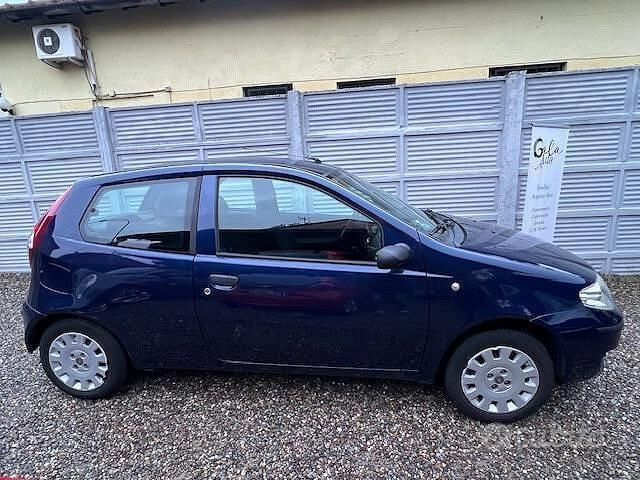 Usata Fiat Punto Active 60 CV (44 kW) 2009 Blu Berlina