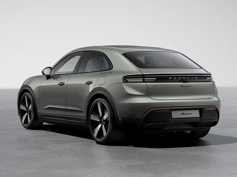 Nuova Porsche Macan 330 kW (449 CV) 2026 Verde aventurine metallizzato SUV