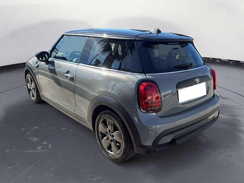 Usata Mini ONE Classic 102 CV (75 kW) 2021 Grigio metallizzato scuro Utilitaria
