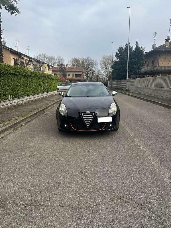 Usata Alfa Romeo Giulietta Exclusive 170 CV (125 kW) 2012 Nero Utilitaria
