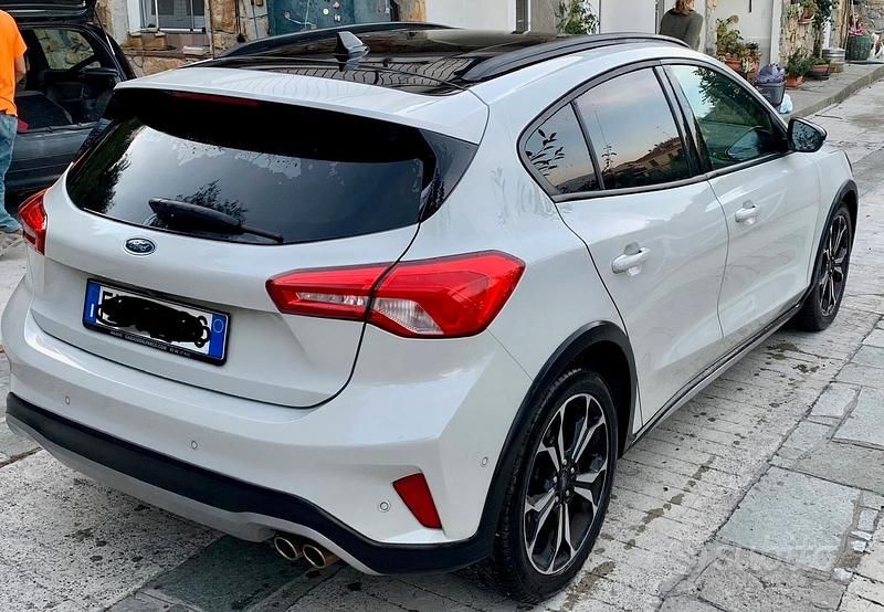 Usata Ford Focus Active 125 CV (91 kW) 2019 Berlina