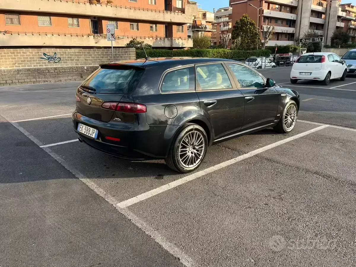 Usata Alfa Romeo 159 Super 170 CV (125 kW) 2011 Nero Station wagon