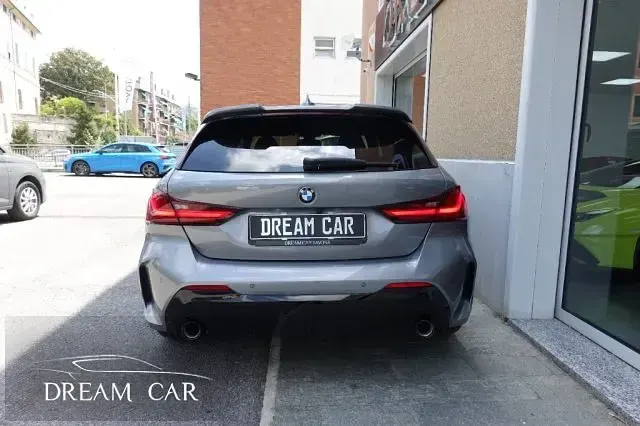 Usata BMW 120 M Sport 190 CV (139 kW) 2020 Grigio metallizzato Utilitaria