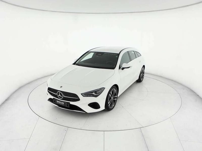 Bianco Usata 2024 Mercedes CLA180 Shooting Brake Advanced Plus Station wagon | 30.300 € (Ottimo prezzo) - Immagine 1/4