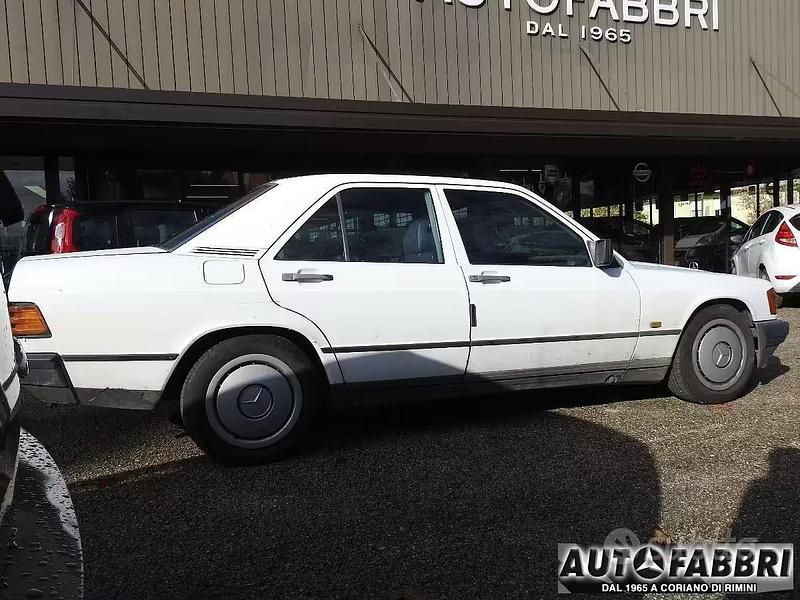 Usata Mercedes 190 1988 Bianco Berlina