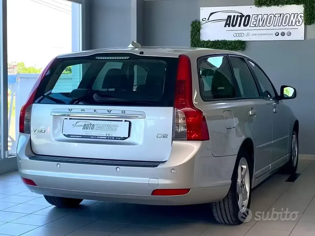 Usata Volvo V50 115 CV (84 kW) 2012 Grigio Station wagon