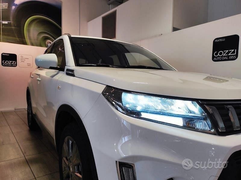 Usata Suzuki Vitara Cool 129 CV (94 kW) 2023 Bianco SUV