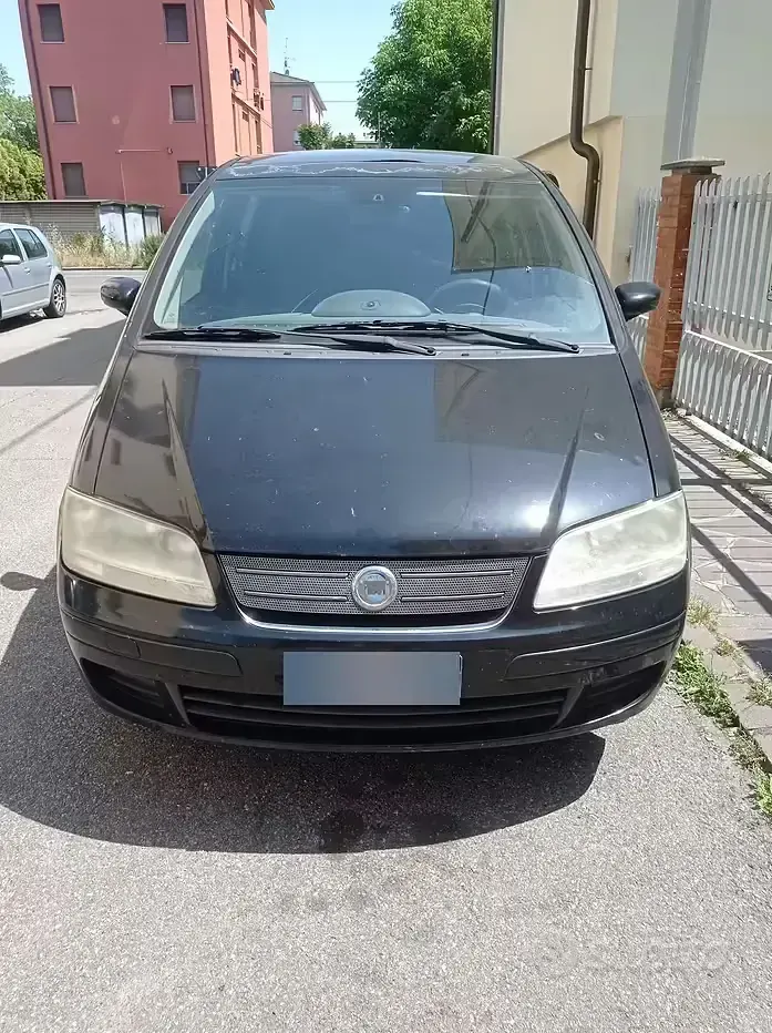 Usata Fiat Idea Emotion 95 CV (69 kW) 2006 Nero Monovolume