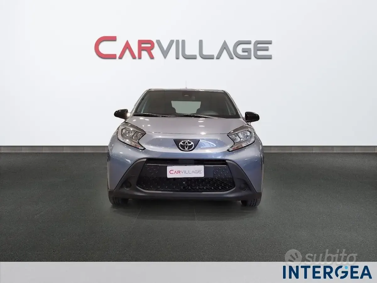 Usata Toyota Aygo X Active 72 CV (52 kW) 2025 Blu SUV