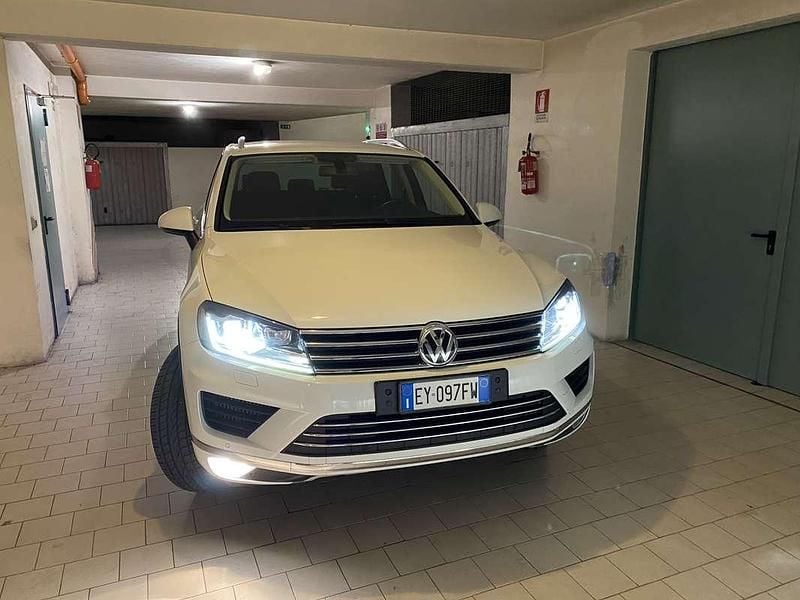 Usata VW Touareg Executive 204 CV (150 kW) 2015 Bianco SUV