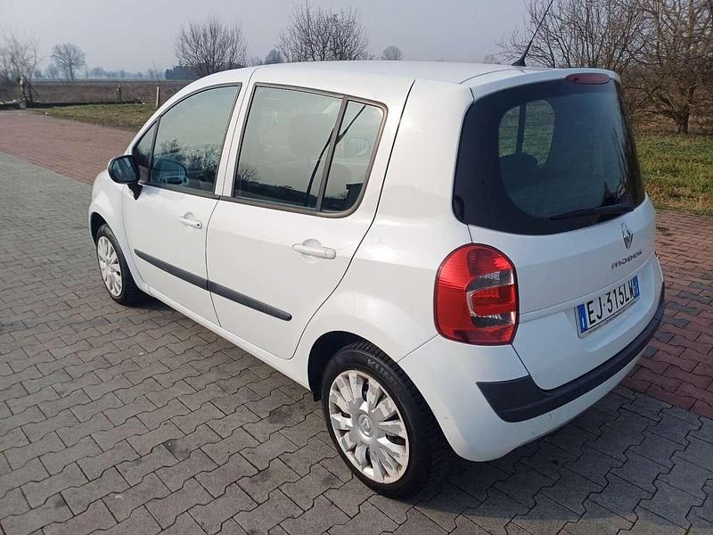 Usata Renault Modus 75 CV (55 kW) 2011 Other Monovolume