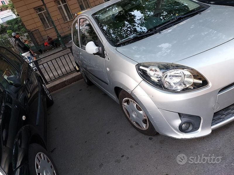 Usata Renault Twingo 75 CV (55 kW) 2010 Grigio Utilitaria