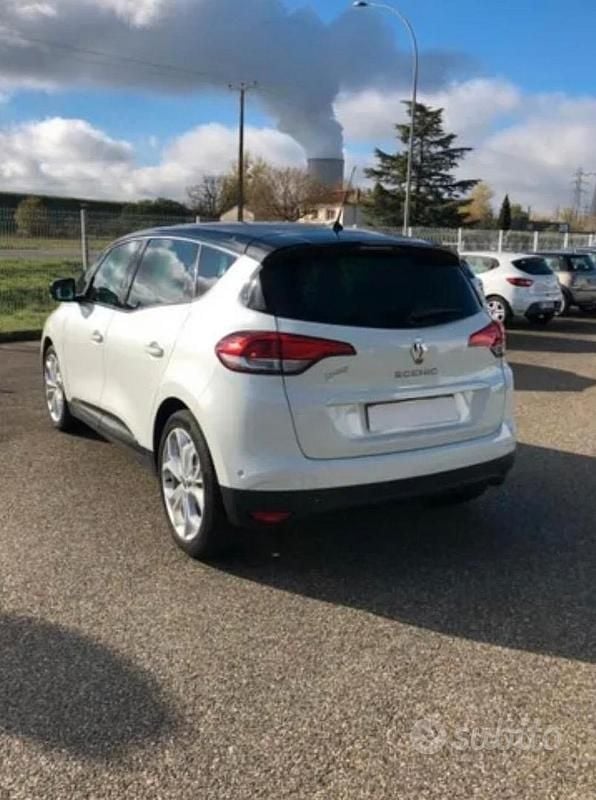 Usata Renault Scénic IV 120 CV (88 kW) 2019 Monovolume