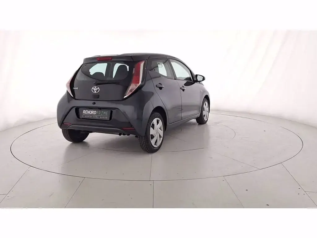 Usata Toyota Aygo Cool 69 CV (50 kW) 2018 Utilitaria