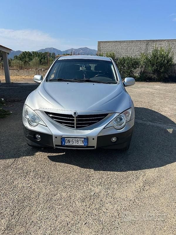 Usata SsangYong Actyon 141 CV (103 kW) 2008 Grigio SUV