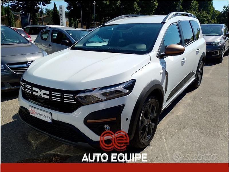 Usata Dacia Jogger Extreme 101 CV (74 kW) 2025 Bianco Monovolume