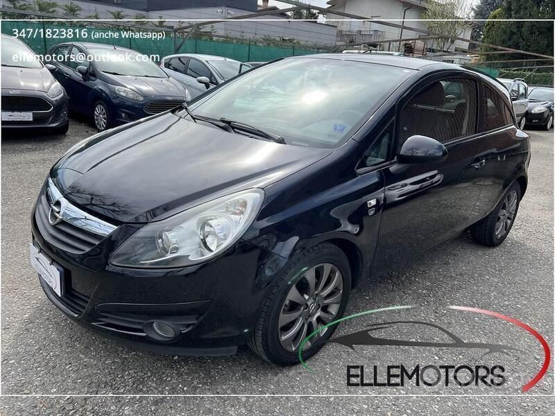 Nero Usata 2010 Opel Corsa Club Tre volumi | 3999 € (Buon prezzo) - Immagine 1/4