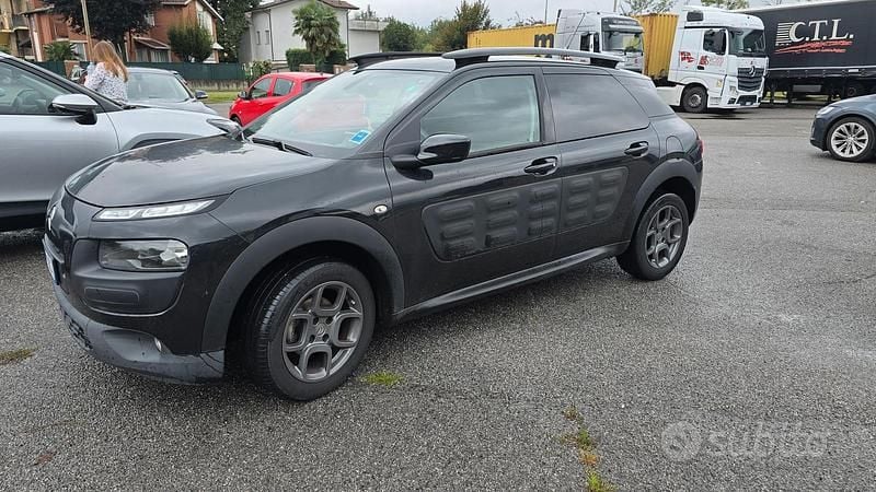 Usata Citroën C4 Cactus 100 CV (73 kW) 2016 Nero Utilitaria