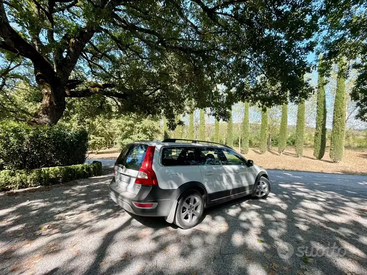 Usata Volvo XC70 Summum 185 CV (136 kW) 2008 Bianco Station wagon