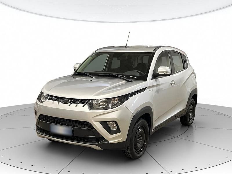 Usata Mahindra KUV100 87 CV (63 kW) 2025 Grigio SUV