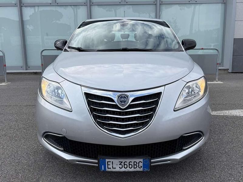 Usata Lancia Ypsilon S 69 CV (50 kW) 2011 Argento Utilitaria