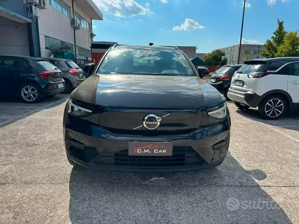 Usata Volvo XC40 Core 80 kW (109 CV) 2023 Nero SUV