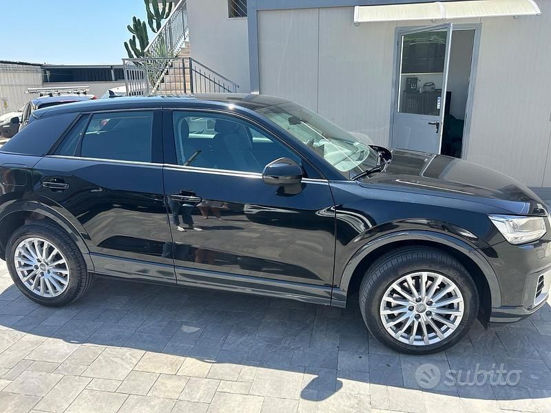 Usata Audi Q2 Business 116 CV (85 kW) 2018 Nero SUV