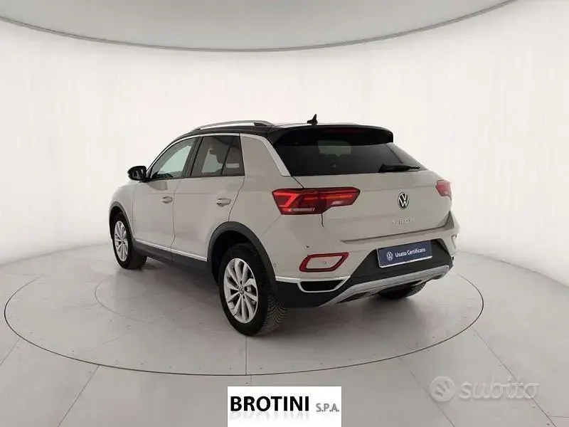 Usata VW T-Roc Style 110 CV (80 kW) 2022 Grigio SUV