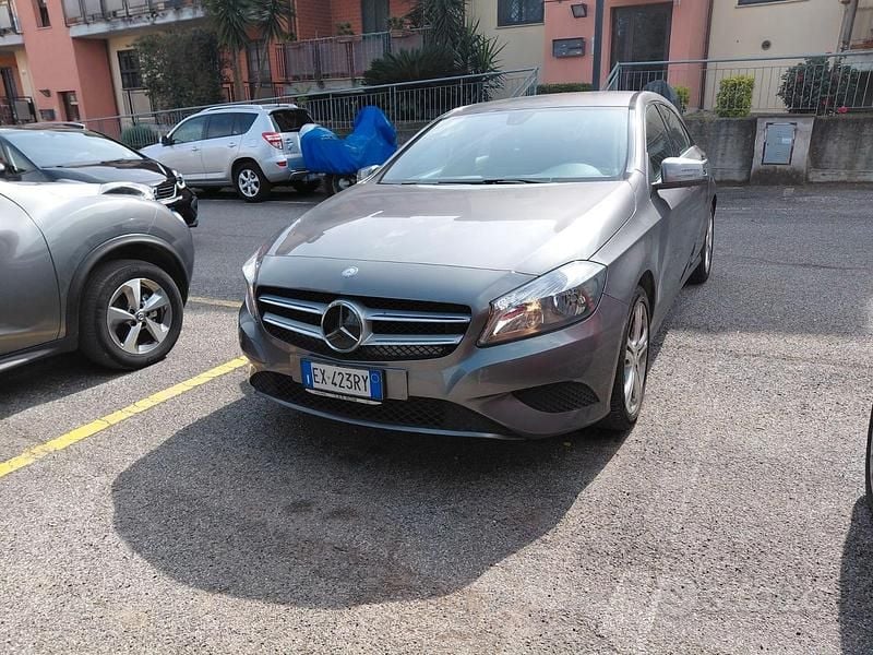 Usata Mercedes A180 2014 Grigio Berlina