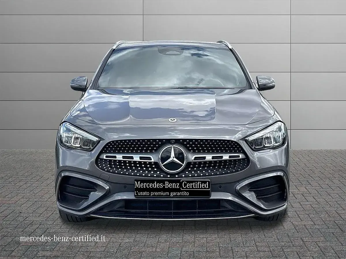 Usata Mercedes GLA200 Advanced Plus 150 CV (110 kW) 2024 Grigio medio metallizzato SUV