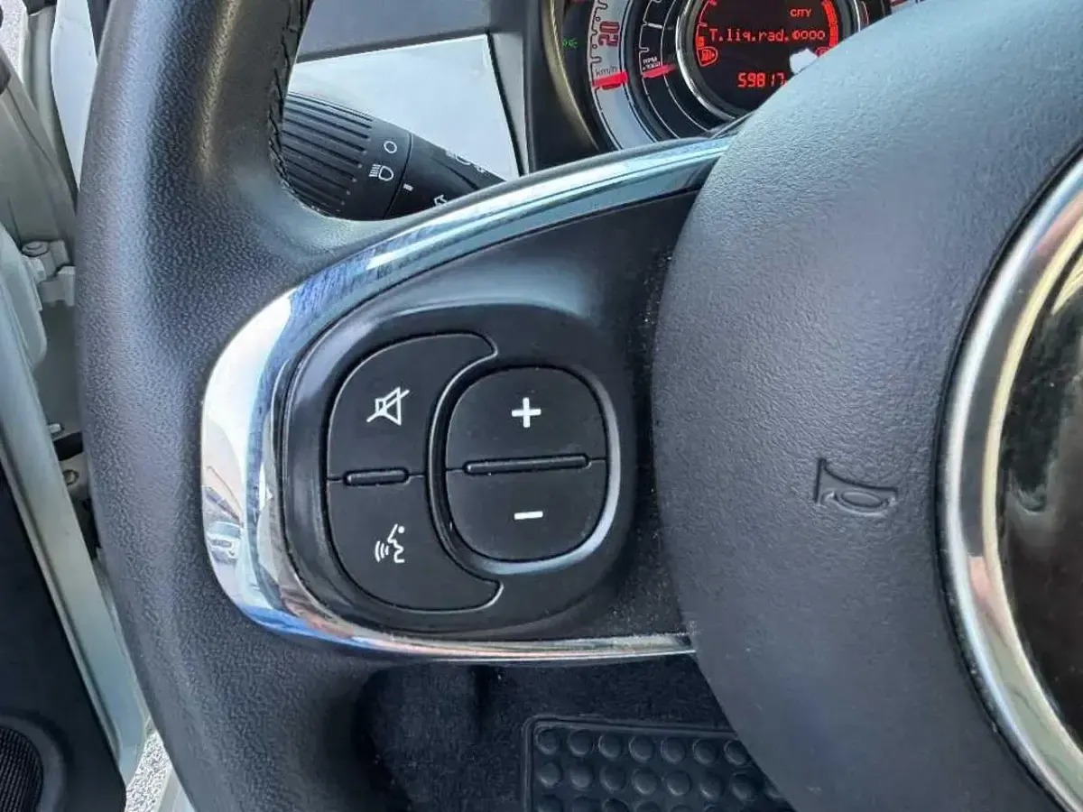 Usata Fiat 500 Dolcevita 70 CV (51 kW) 2022 Bianco Utilitaria